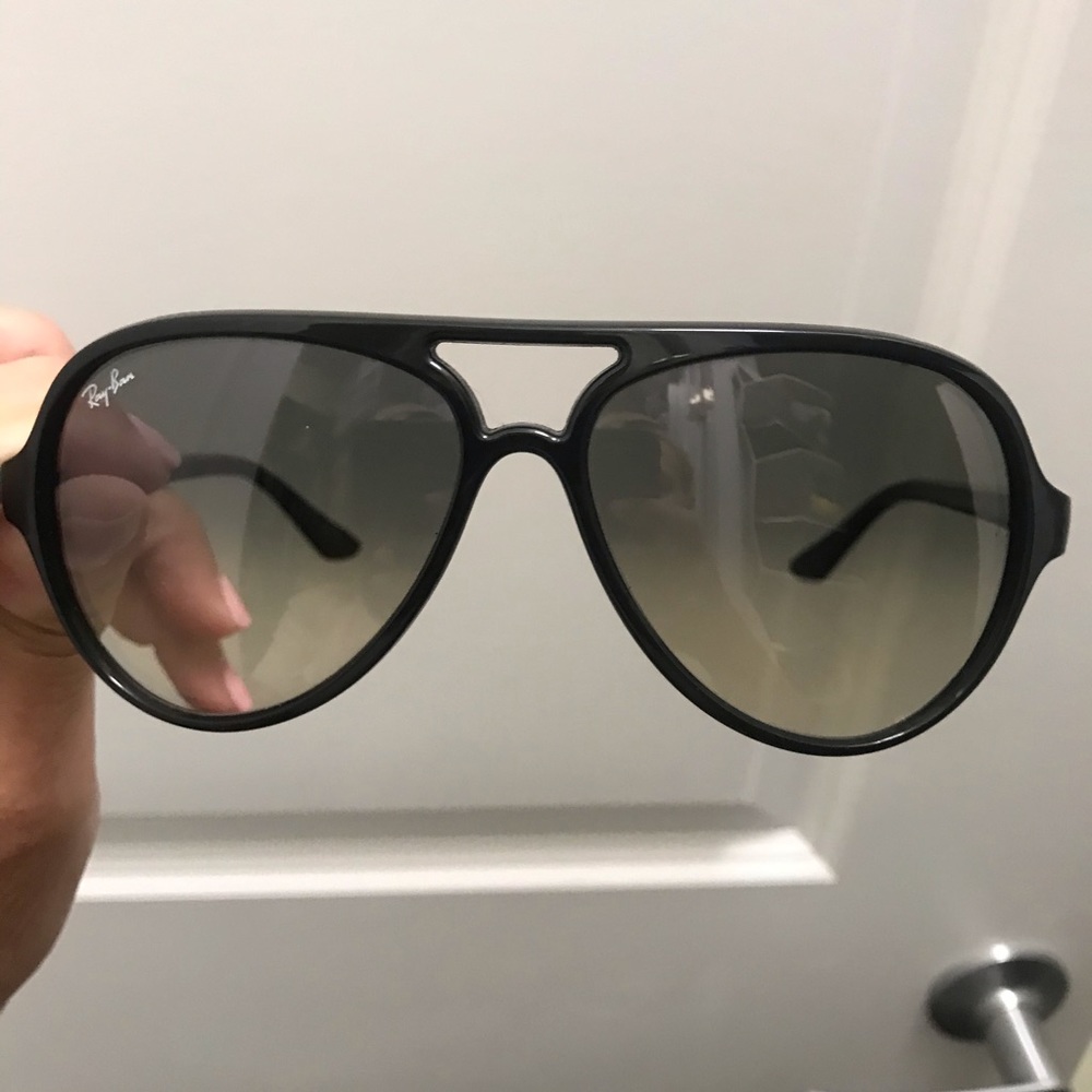 Ray Ban Glasses - Picture 4 of 9